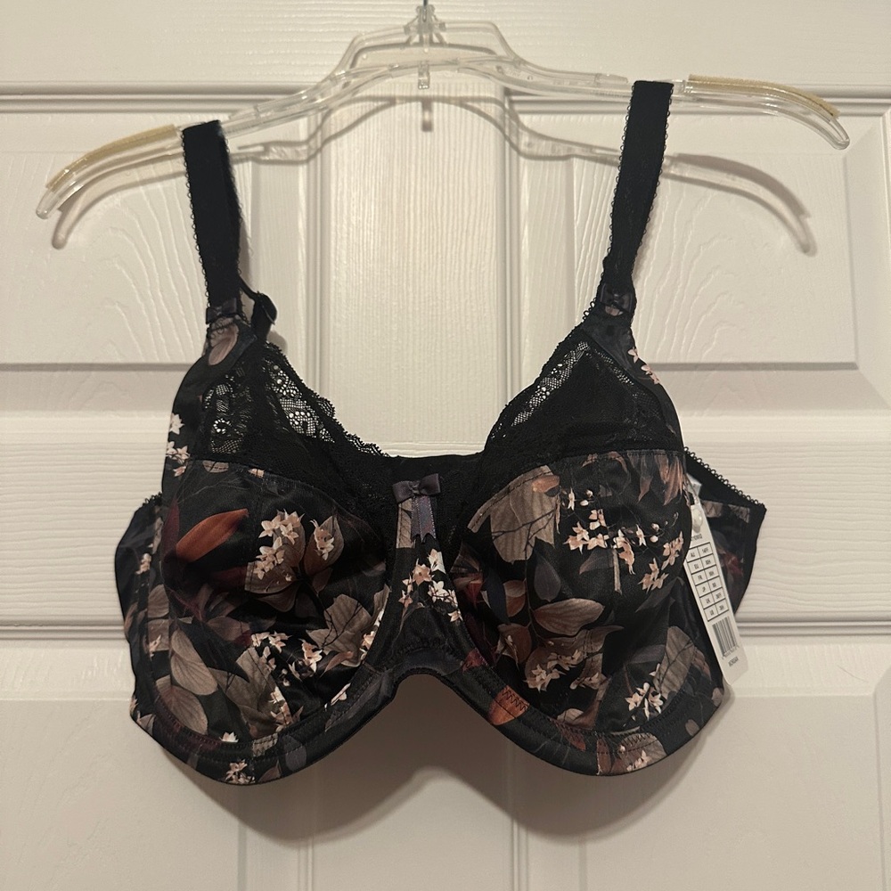 Brand New with tags Elomi black bra. Size US 36H